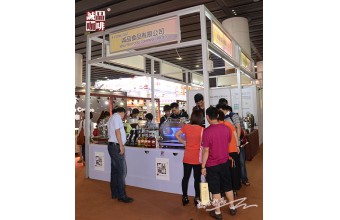 大嘴米高与中国蓝山首一人细品诚品咖啡